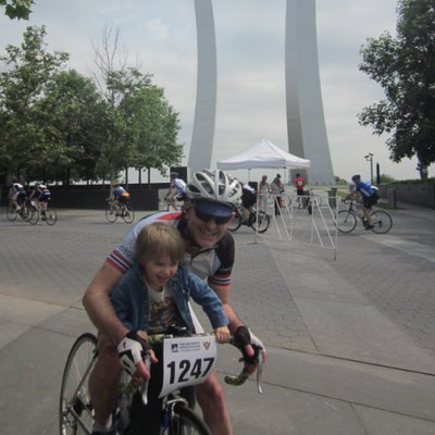 Profile Picture of Brian Dixon (@BDixonPop) on Twitter