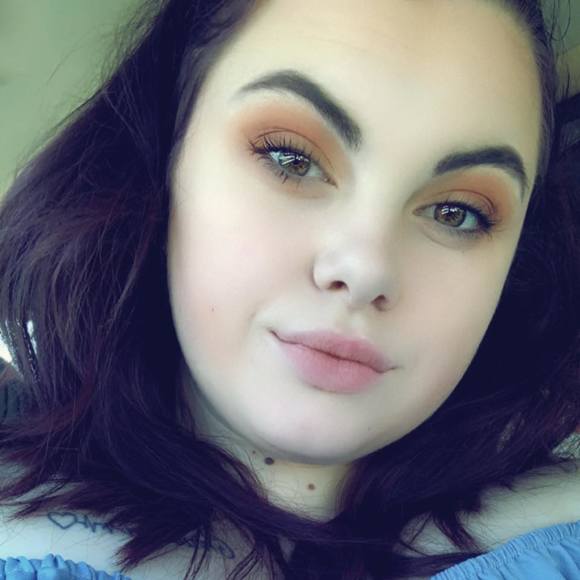 Alanna Zajicek - Poshmark Profile Picture of Alanna Zajicek (@alannazajicek) on Poshmark