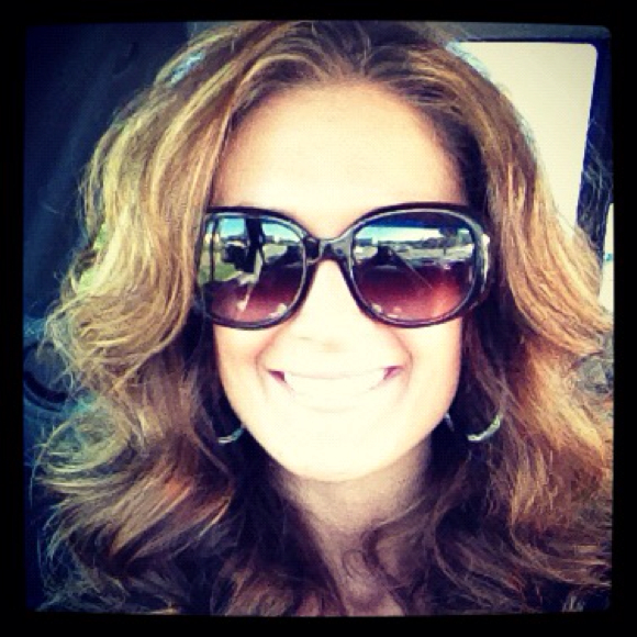 Profile Picture of Katie Bilak (@katiebilak) on Poshmark
