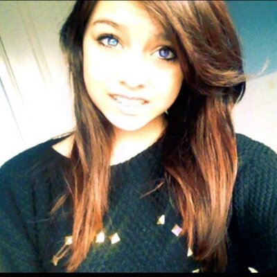 Profile Picture of Lola Roberts (@LolLovelylo) on Twitter