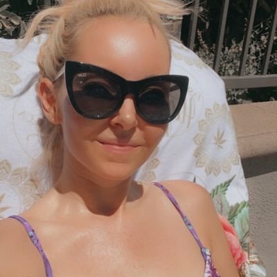 Profile Picture of Lori Wirth (@LoriWirth5) on Twitter