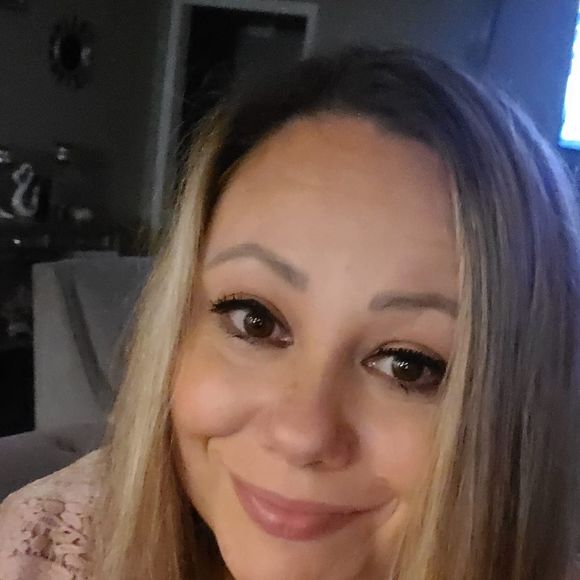 Vanja Arnaut - Poshmark Profile Picture of Vanja Arnaut (@vanjaarnaut) on Poshmark