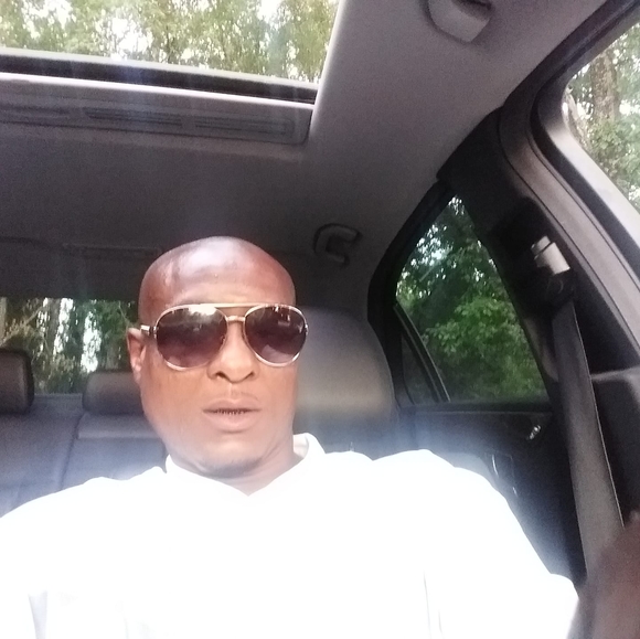 Profile Picture of Ronald Alexander (@ronaldalexan784) on Poshmark