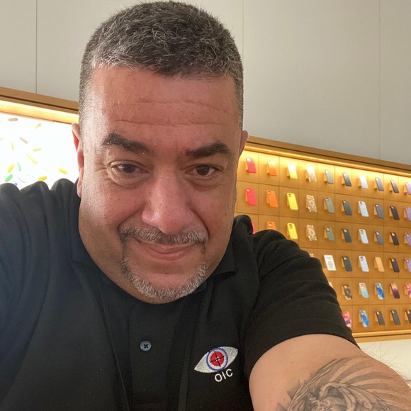 Profile Picture of John Conenna (@gianni1970) on Poshmark