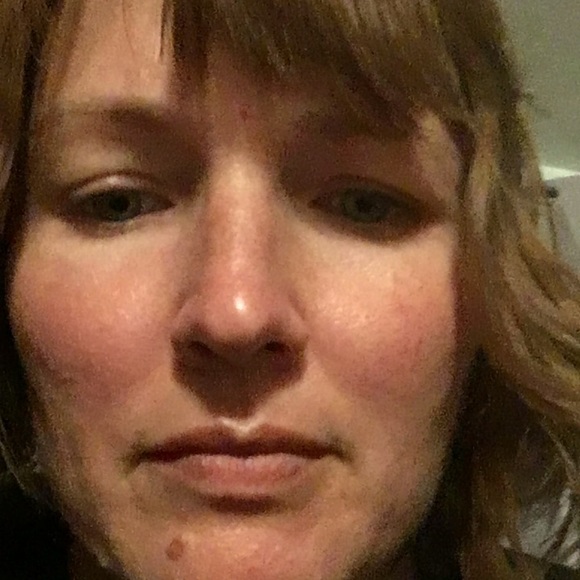 Profile Picture of Carmen Yablonovsky (@sparqle) on Poshmark