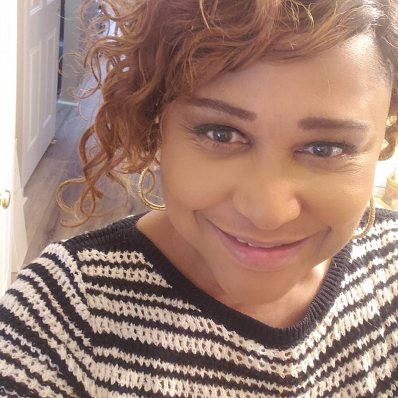 Profile Picture of Sharon Wiley (@wileys233) on Poshmark