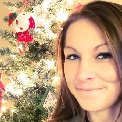 Profile Picture of Ashley Waldrop (@Pretty_In_Ink85) on Twitter