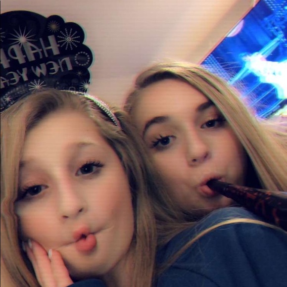 Cortney Kopitzke - Poshmark Profile Picture of Cortney Kopitzke (@ckopitzke) on Poshmark