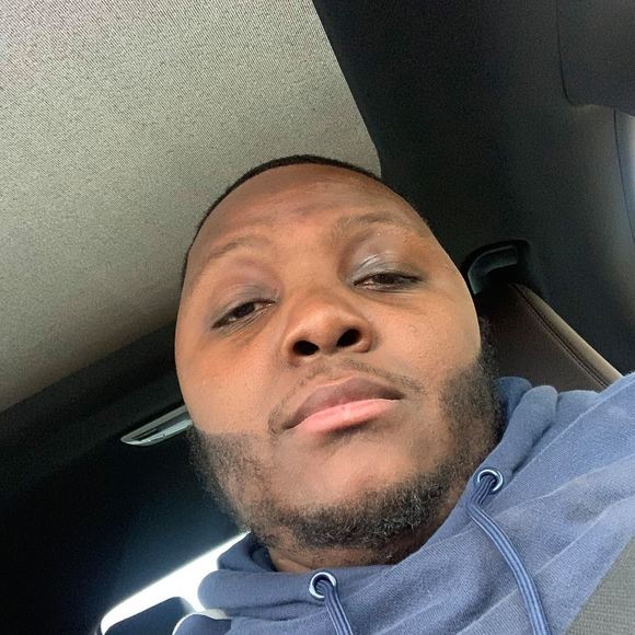 Profile Picture of Christopher Micheal (@throwbackid1oo1) on Poshmark