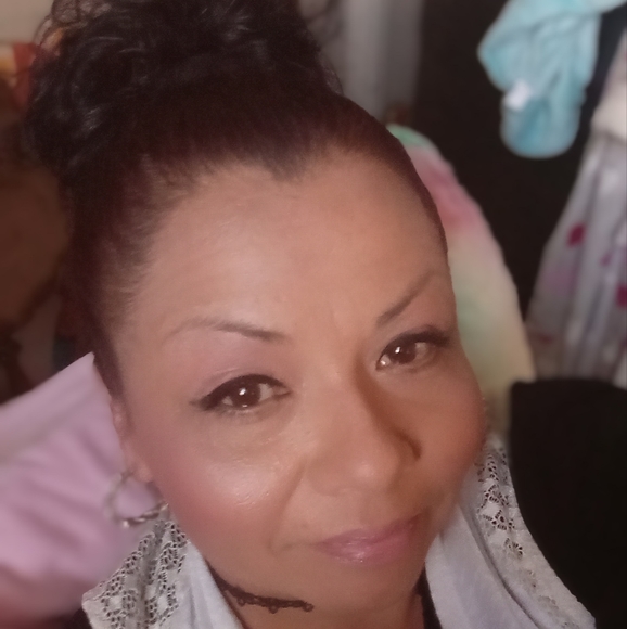 Profile Picture of Jessica Sylvester (@psj2811) on Poshmark
