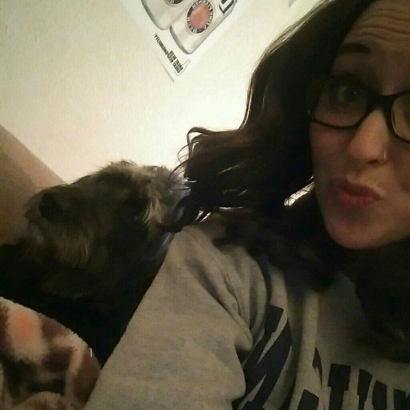 Cortney Radziewicz - Poshmark Profile Picture of Cortney Radziewicz (@cradz27) on Poshmark