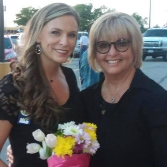 Profile Picture of Lisa Paske (@lisapaske) on Poshmark