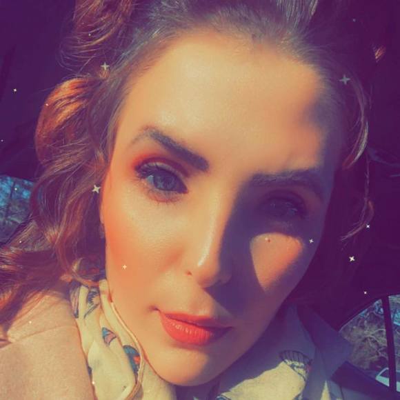 Christiana Bonaddio - Poshmark Profile Picture of Christiana Bonaddio (@cbonaddio9) on Poshmark