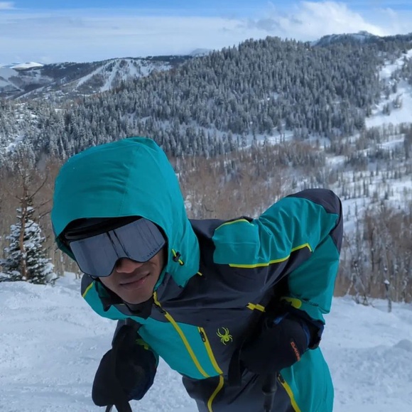 Profile Picture of Malcolm Carayol (@malcolmcarayol) on Poshmark