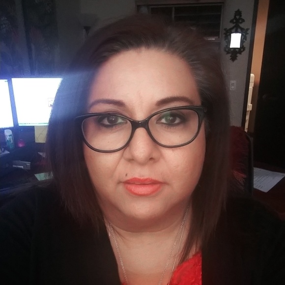 Profile Picture of Patricia Singh (@pattisingh) on Poshmark