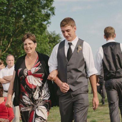 Profile Picture of Mason James Loney (@WeLoveLoney) on Twitter