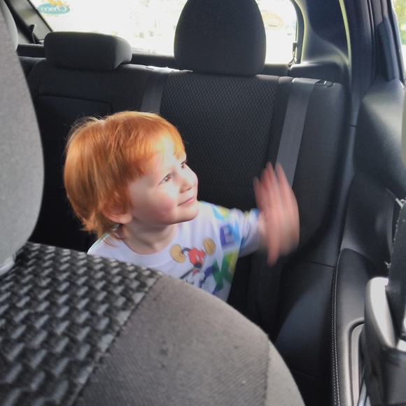 Profile Picture of Michelle Fowler (@mef1979) on Poshmark