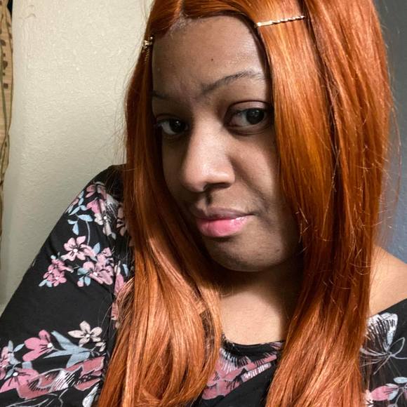 Profile Picture of Chardonnay Ewings (@sweetheartsxoxo) on Poshmark