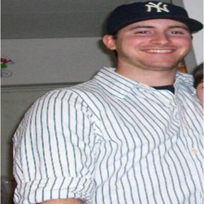Profile Picture of Evan Michaud (@Emichaud89) on Twitter