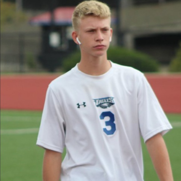 Profile Picture of Cole Saloom (@colesaloom) on Poshmark