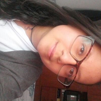 Profile Picture of Laura Peña (@Laurapena23) on Twitter