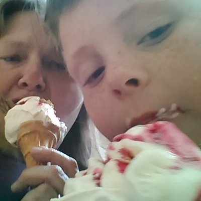 Profile Picture of Tracey Hurst (@hurstcarrott) on Twitter