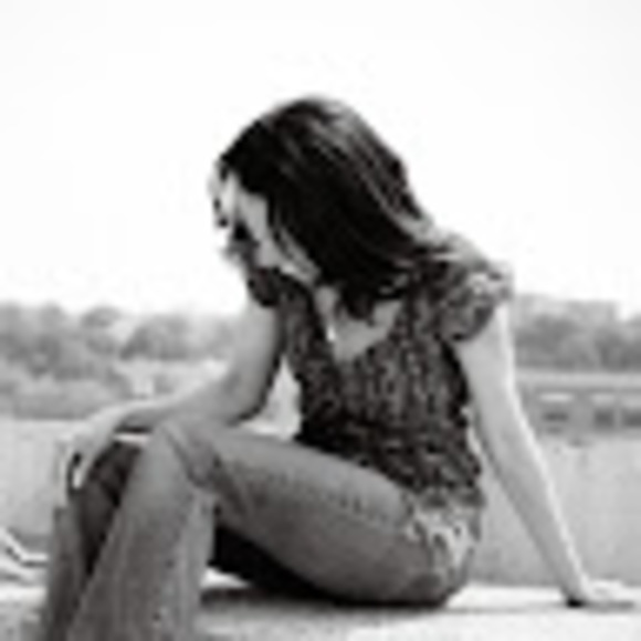 Profile Picture of Jasmine Cianflone (@j_cianflone) on Poshmark