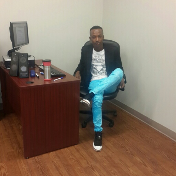 Profile Picture of Bakary Kida (@kidaelpazo) on Poshmark