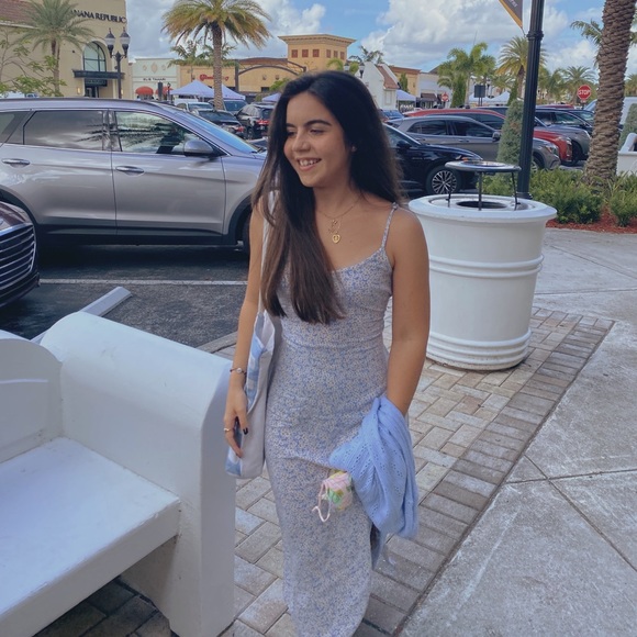 Profile Picture of Leah Silva (@autumnfairy_) on Poshmark
