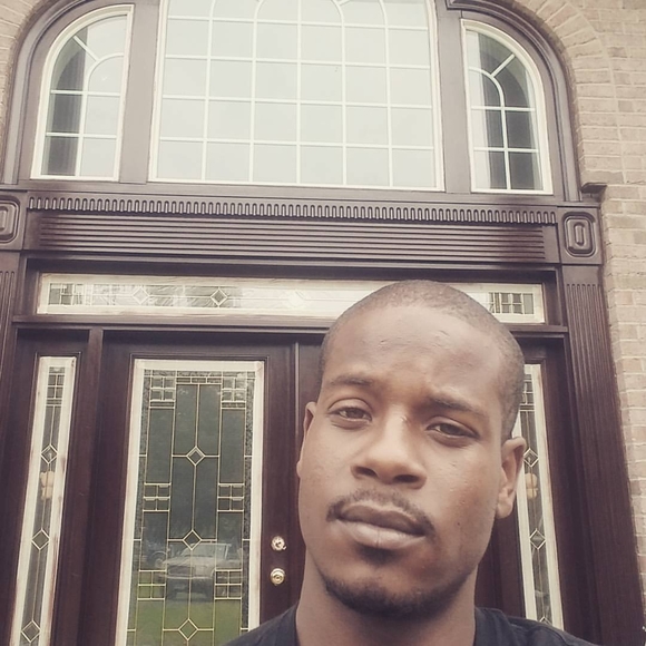 Profile Picture of Omar Jones (@oskama888) on Poshmark