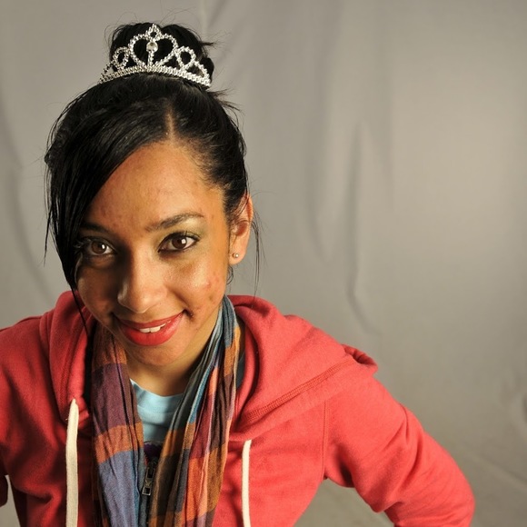 Profile Picture of Lori Bent (@bentlori) on Poshmark