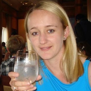Profile Picture of Renee Rowe (@roweeey) on Facebook