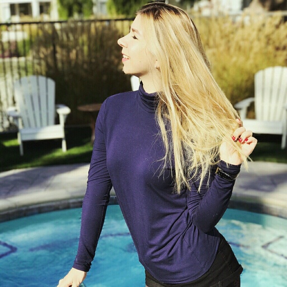 Profile Picture of Mariia Simonenko (@mary_sim) on Poshmark