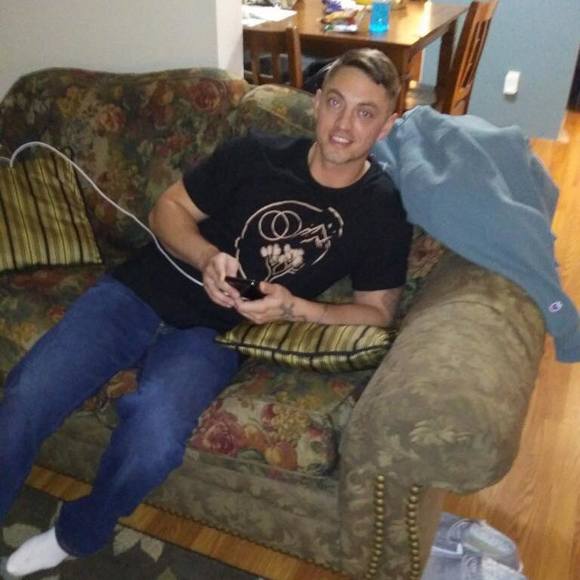 Profile Picture of David Busby (@david_busby) on Poshmark