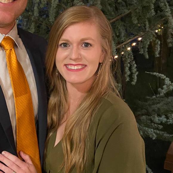 Kelsey Loncarich - Poshmark Profile Picture of Kelsey Loncarich (@kelseyloncarich) on Poshmark