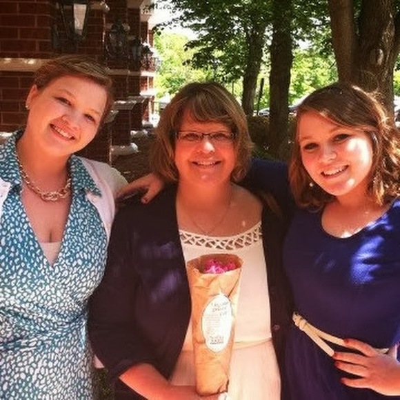 Profile Picture of Melody Defibaugh (@defibaugh2) on Poshmark