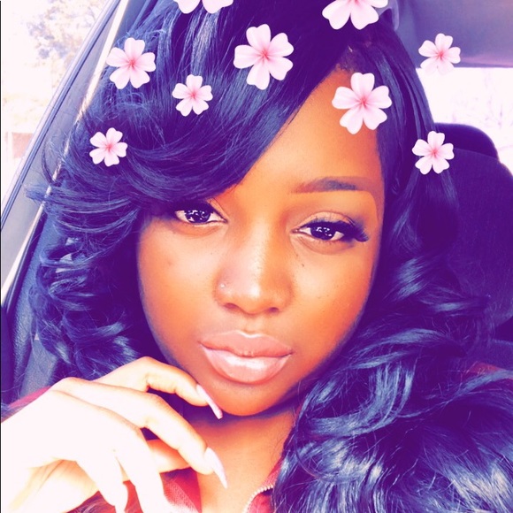 Profile Picture of Jada Hall (@jaecharnae23) on Poshmark