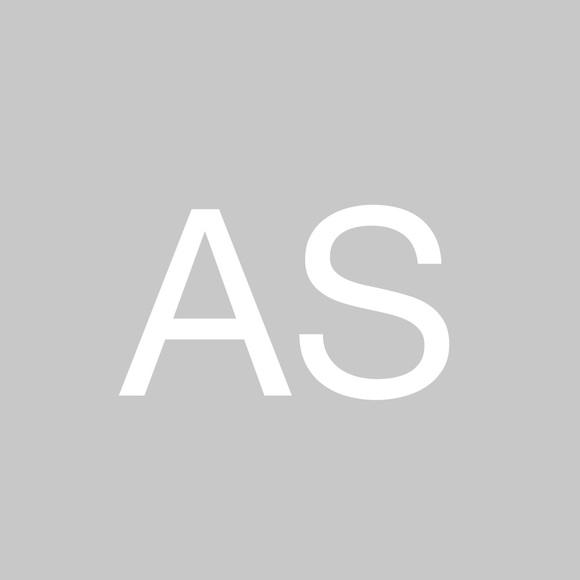 Profile Picture of Aaron Strauss (@aaronstrauss) on Poshmark