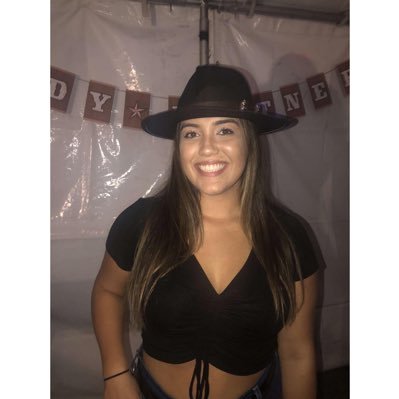 Profile Photo of Sara Hernandez  🇺🇸 (@22sarahernandez) on Twitter