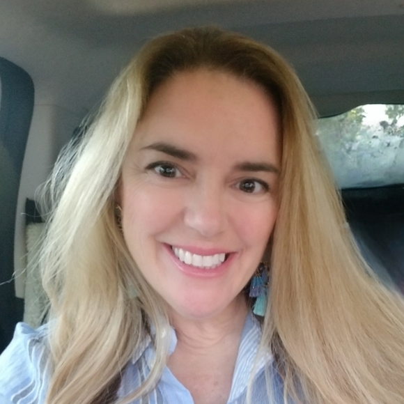 Profile Picture of Jacquee Krause strautins (@yackyjak1) on Poshmark