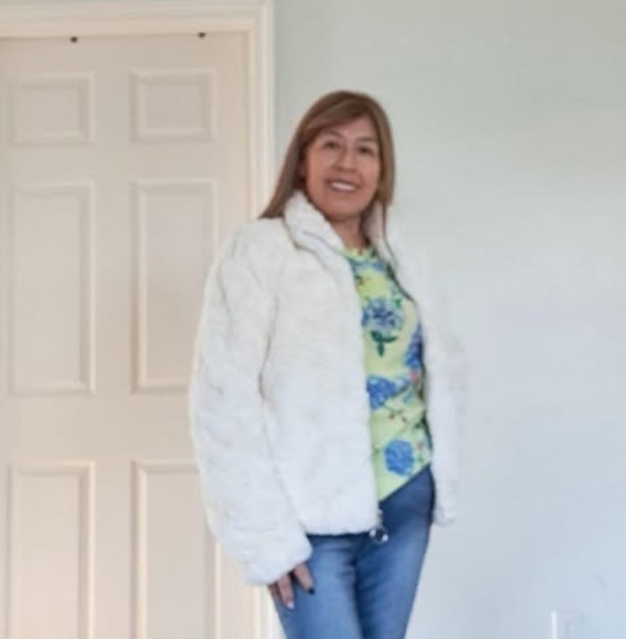 Profile Picture of Mary Lima (@gabyota11) on Poshmark