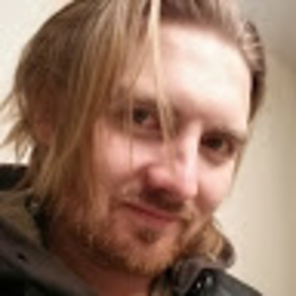 Profile Picture of Daniel Peirce (@dwp131) on Poshmark