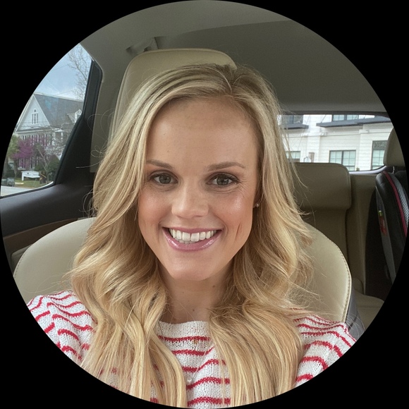 Profile Picture of Meredith Campbell (@meredith_carr) on Poshmark