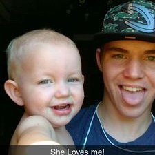 Profile Picture of Zachary Slone (@crackystoned22) on Twitter