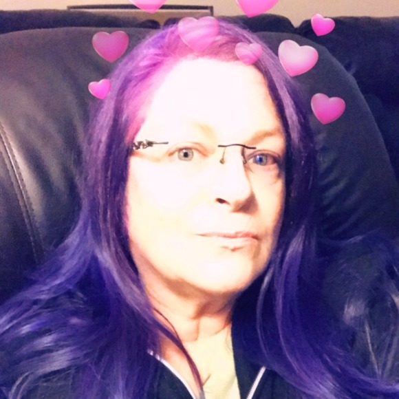 Profile Picture of Deena Davidson-rogers (@drogers150) on Poshmark