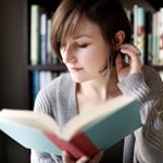 Profile Picture of Carolyn (@carolynemilyreads) on Instagram