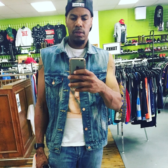 Profile Picture of Ernest Watts (@wattz3000) on Poshmark