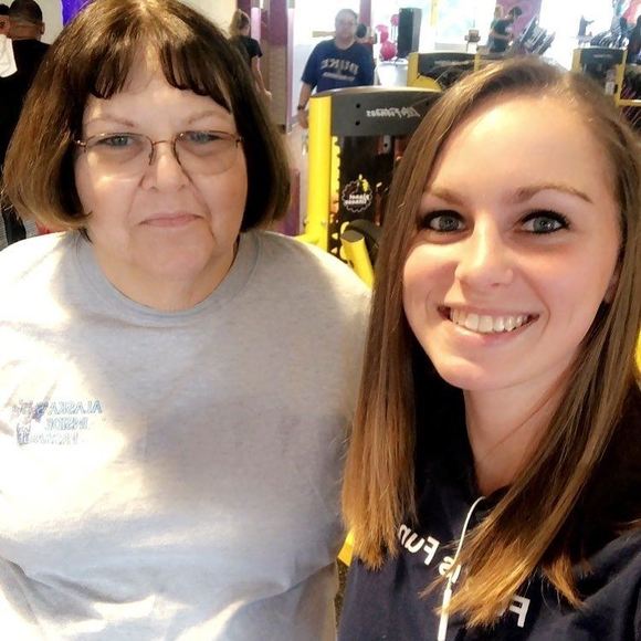 Profile Picture of Betsey Frush (@bfrush1) on Poshmark