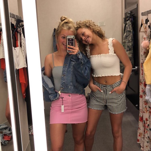 Profile Picture of Josie Thompson (@josie123faith) on Poshmark