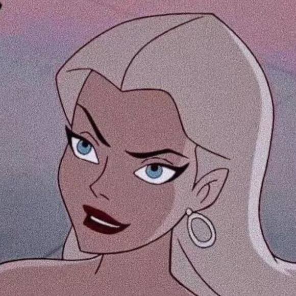 Profile Picture of Selena L (@kejinxu) on Poshmark